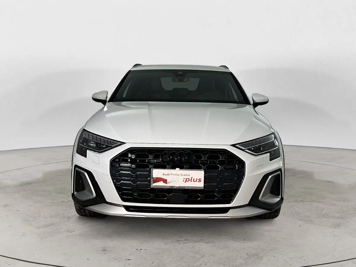 Audi A3 allstreet usata a Caserta (2)