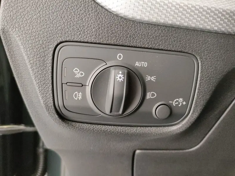 Audi Q2 nuova a Napoli (11)