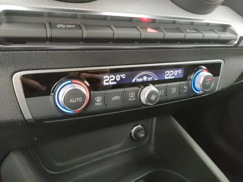 Audi Q2 nuova a Napoli (16)