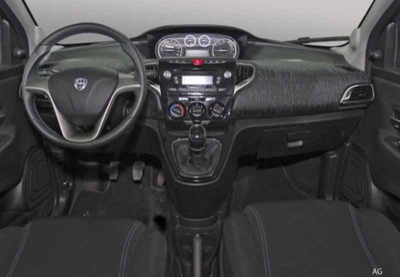 Lancia Ypsilon usata a Palermo (14)