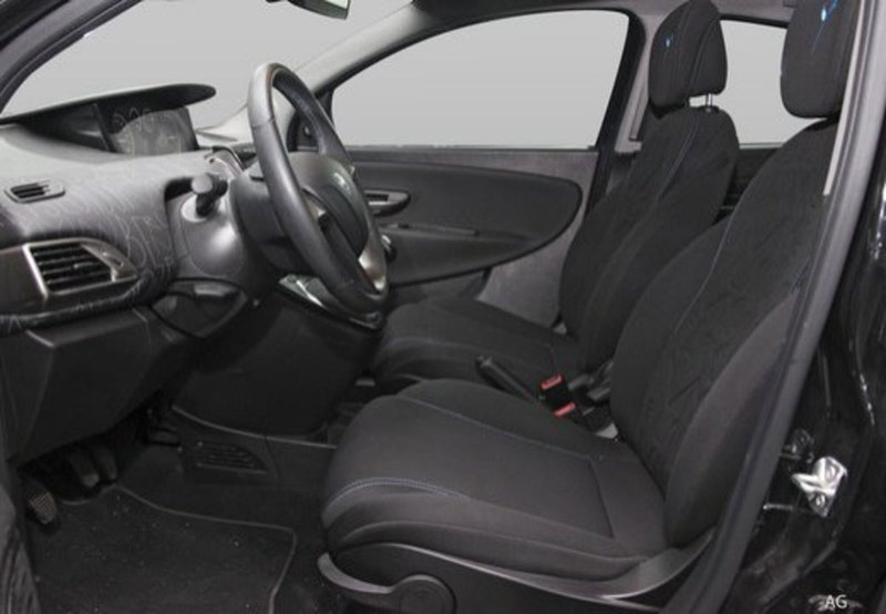 Lancia Ypsilon usata a Palermo (7)