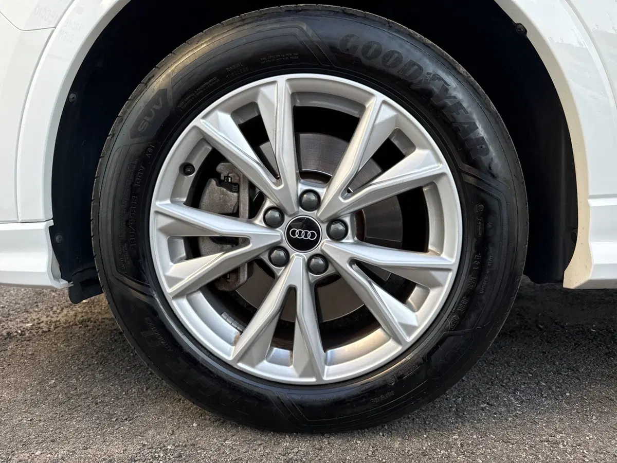 Audi Q3 usata a Prato (9)
