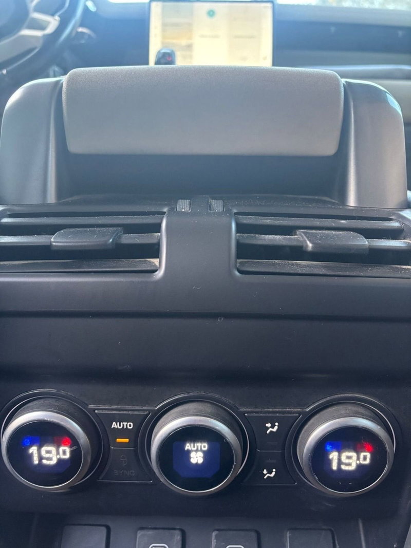 Land Rover Defender usata a Firenze (11)