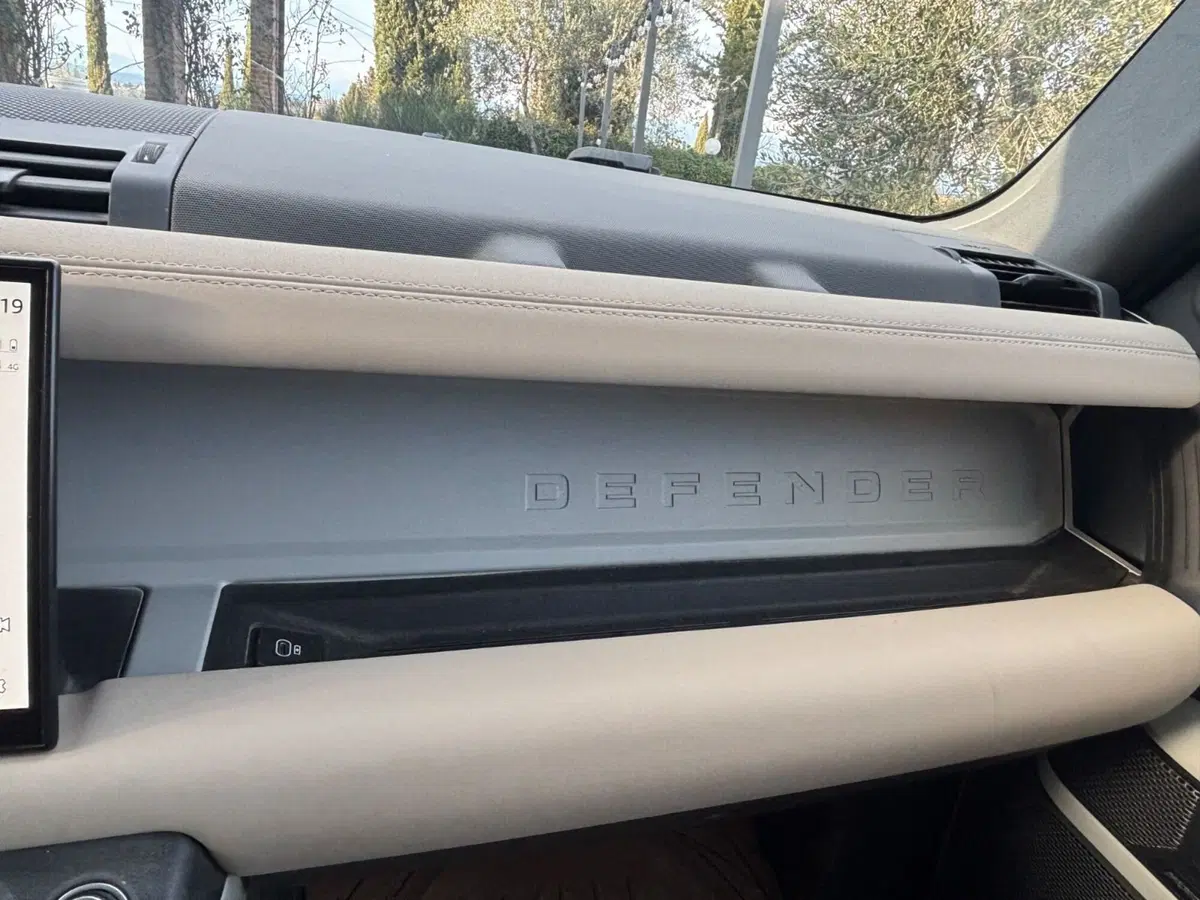 Land Rover Defender usata a Firenze (16)