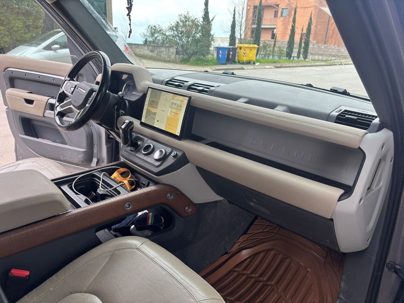 Land Rover Defender usata a Firenze (9)