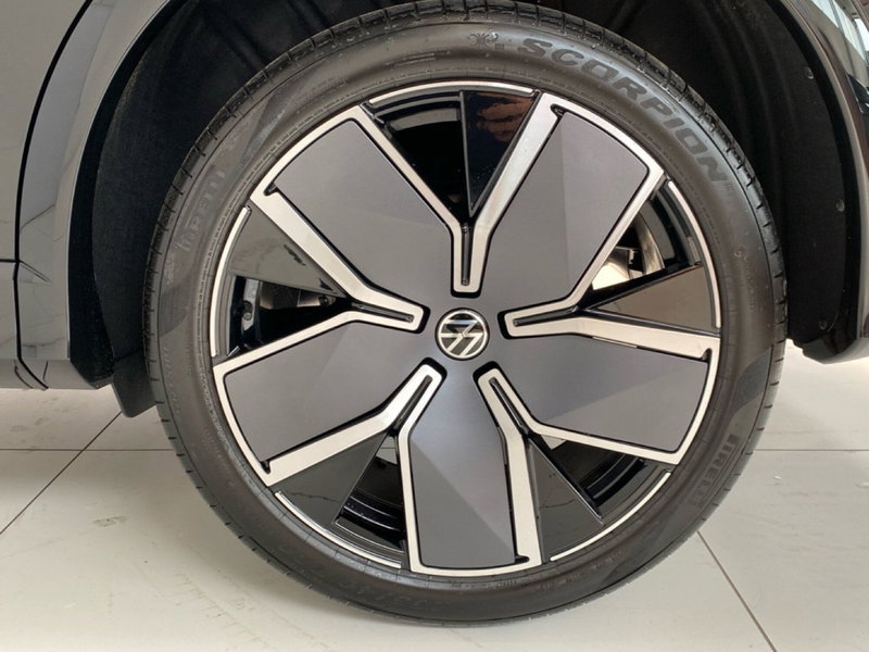 Volkswagen Tiguan nuova a Lodi (13)