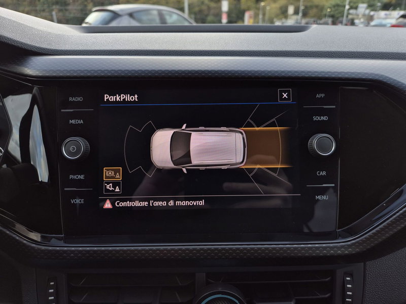 Volkswagen T-Cross usata  (13)