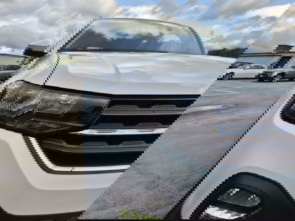 Volkswagen T-Cross usata  (14)