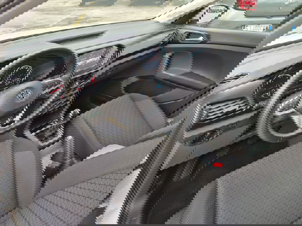 Volkswagen T-Cross usata  (6)