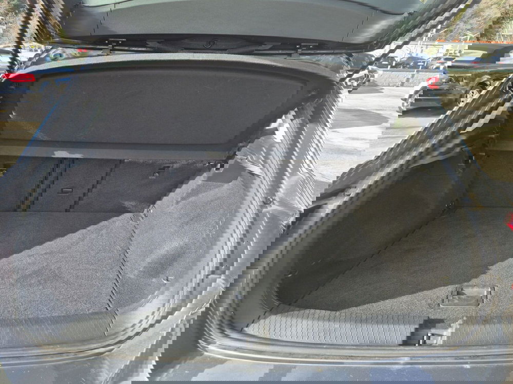 Volkswagen T-Roc usata  (11)