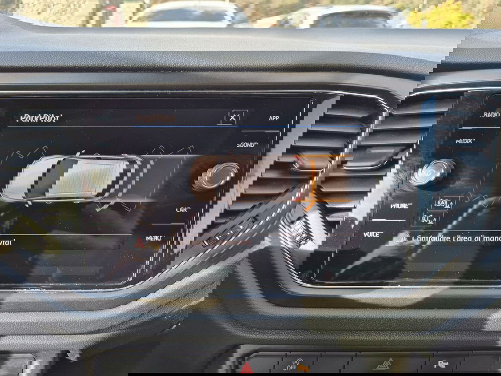 Volkswagen T-Roc usata  (14)