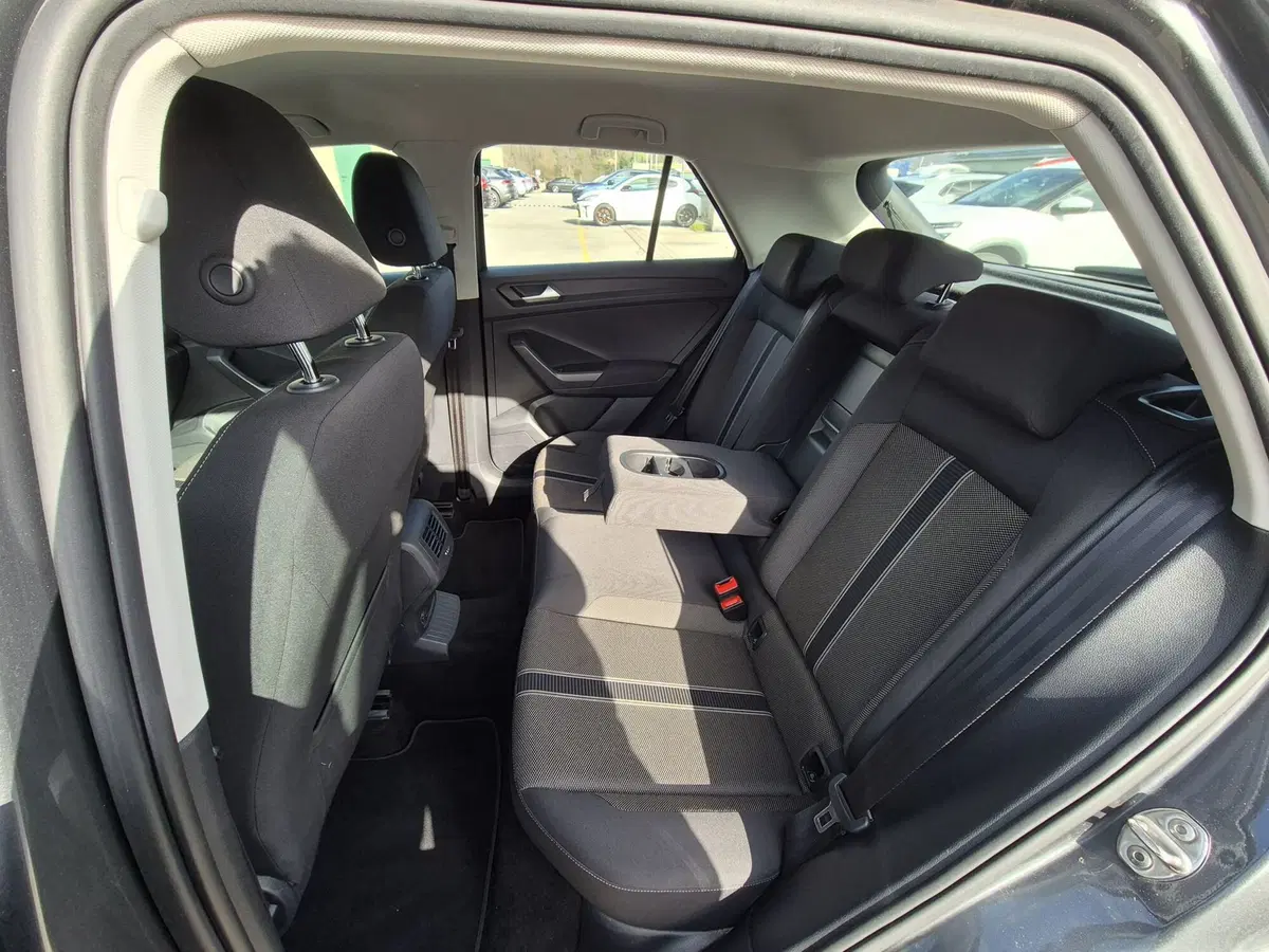 Volkswagen T-Roc usata  (18)