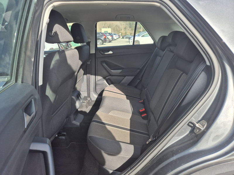 Volkswagen T-Roc usata  (7)