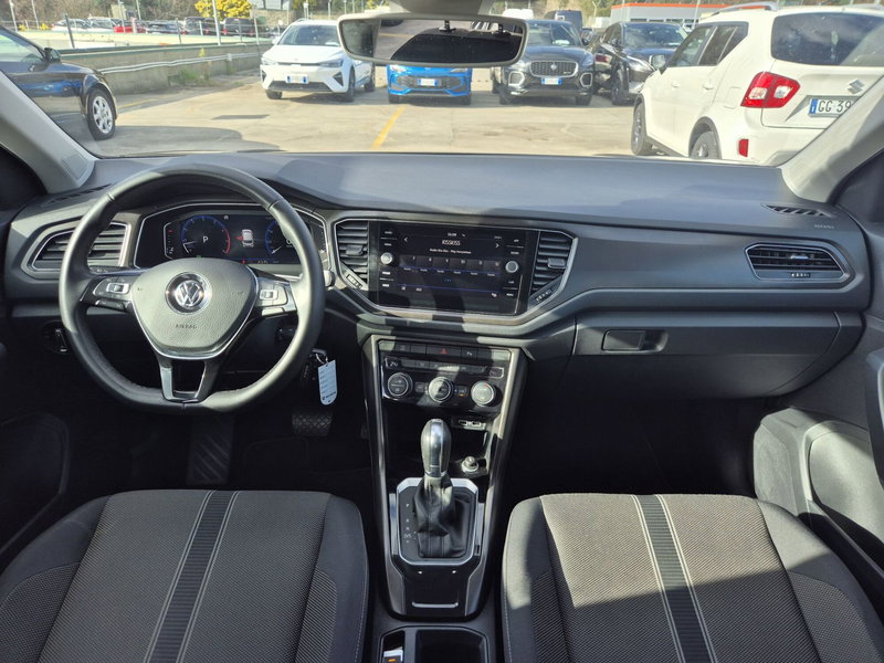 Volkswagen T-Roc usata  (8)