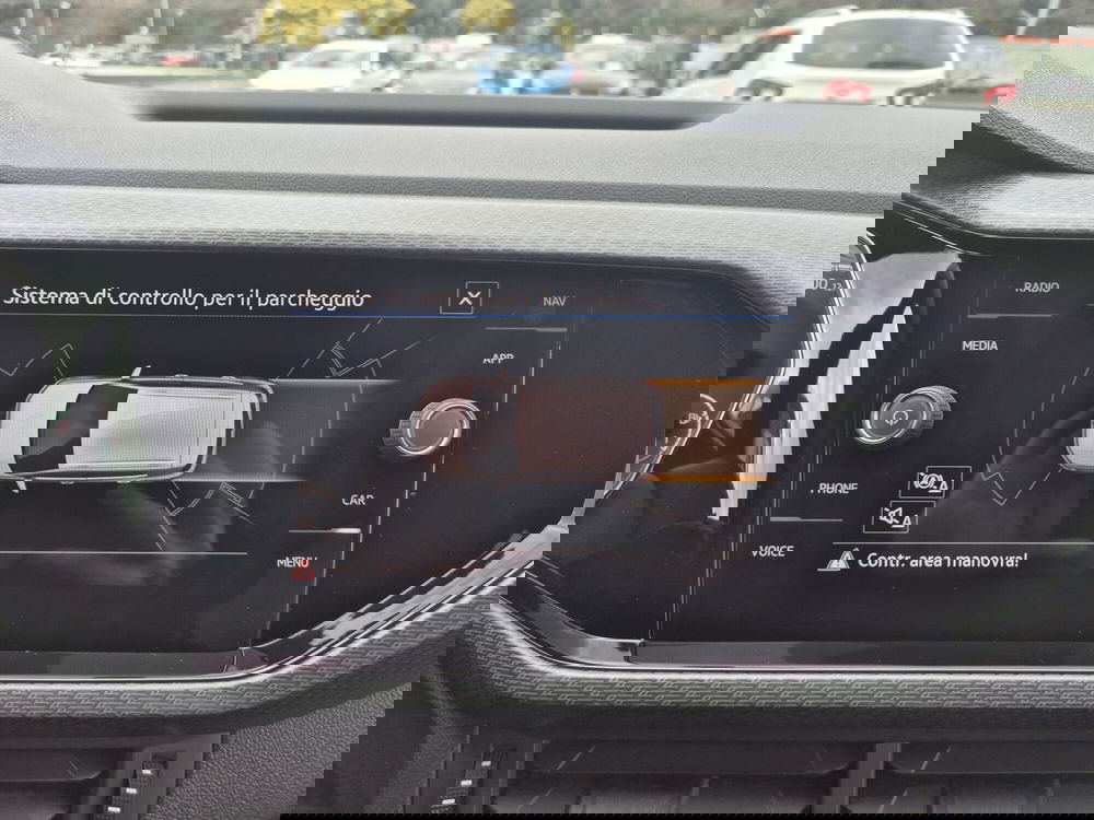 Volkswagen T-Cross usata  (14)