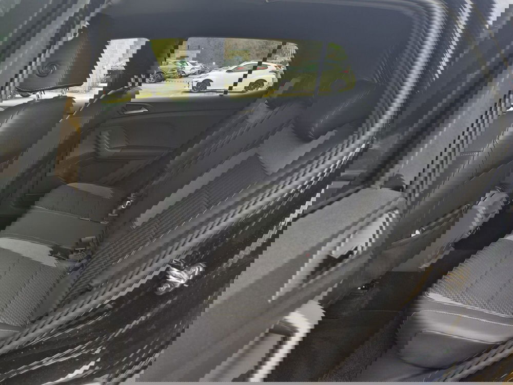 Volkswagen T-Cross usata  (7)