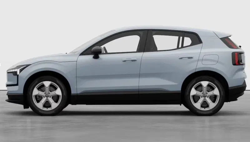 Volvo EX30 nuova a Milano (2)