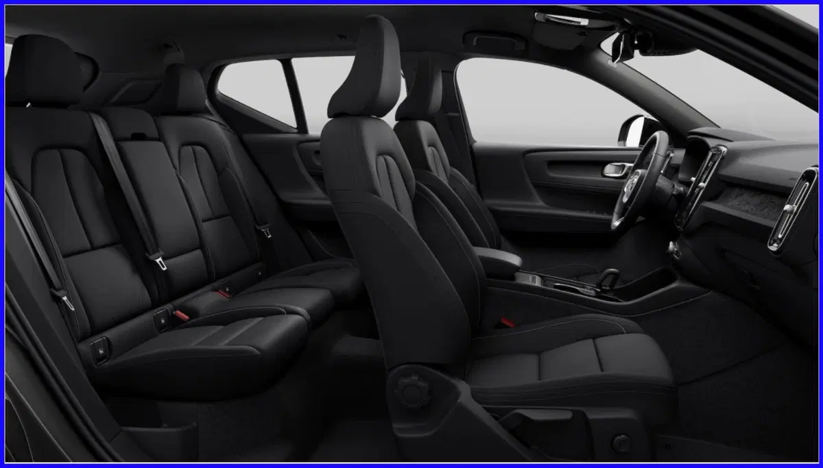 Volvo XC40 nuova a Milano (11)