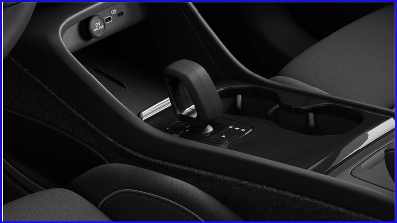Volvo XC40 nuova a Milano (13)