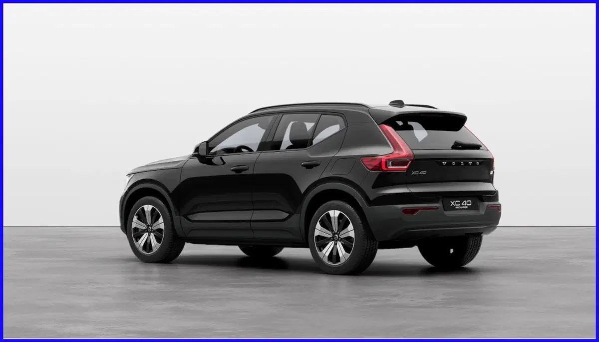 Volvo XC40 nuova a Milano (5)