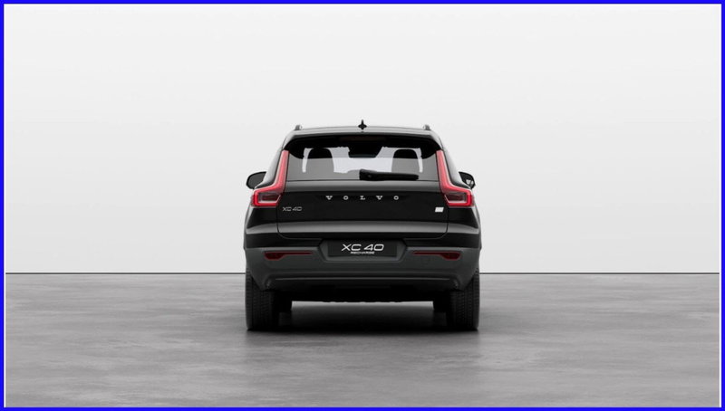 Volvo XC40 nuova a Milano (6)