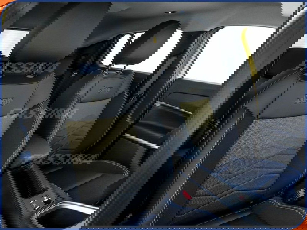 Jeep Avenger nuova a Milano (13)