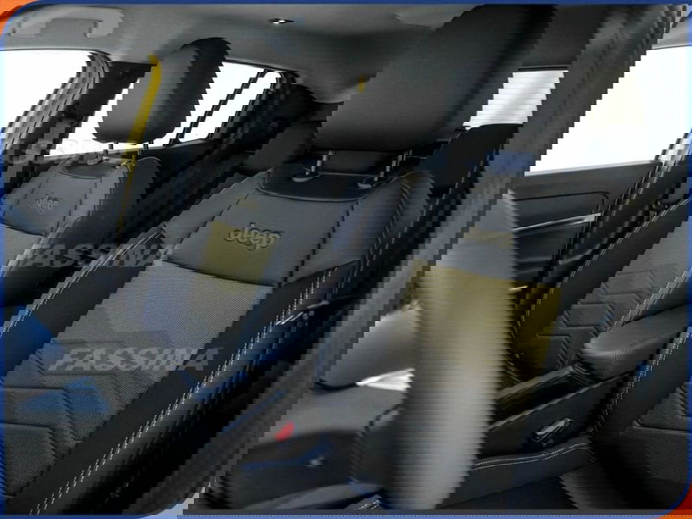 Jeep Avenger nuova a Milano (8)