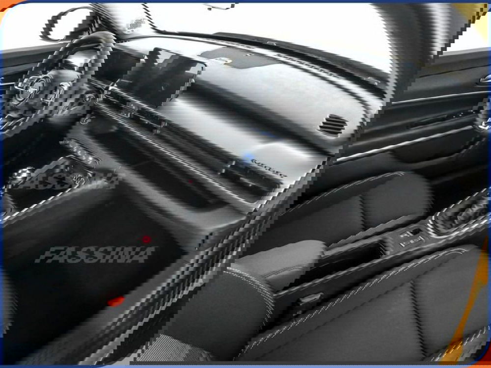 Jeep Avenger nuova a Milano (14)