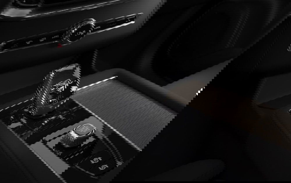 Volvo XC90 nuova a Milano (11)