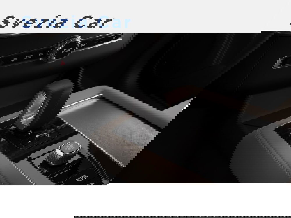 Volvo XC90 nuova a Milano (10)