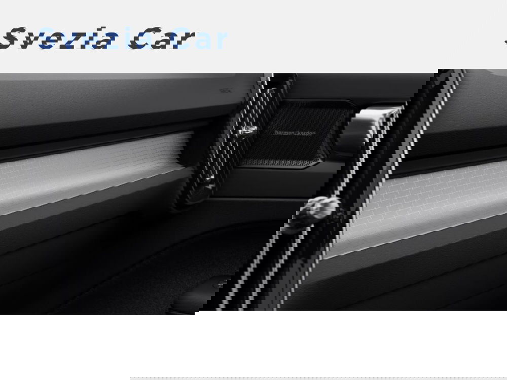 Volvo XC40 nuova a Milano (8)