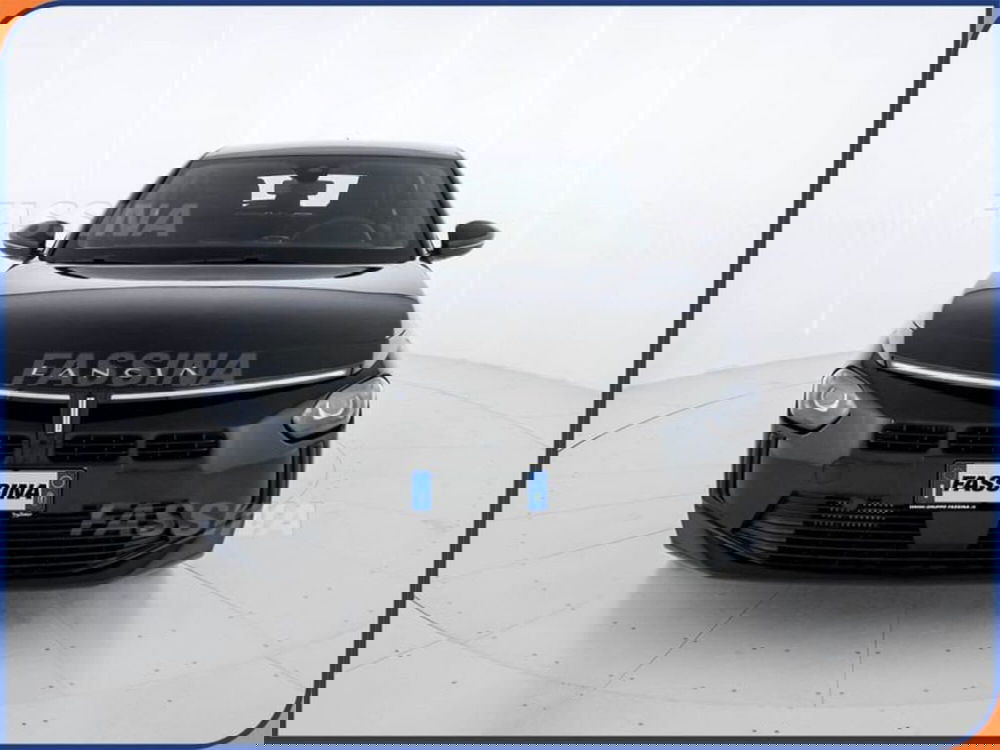 Lancia Ypsilon nuova a Milano (2)