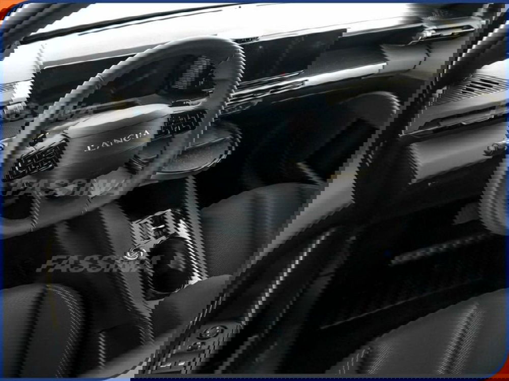 Lancia Ypsilon nuova a Milano (9)