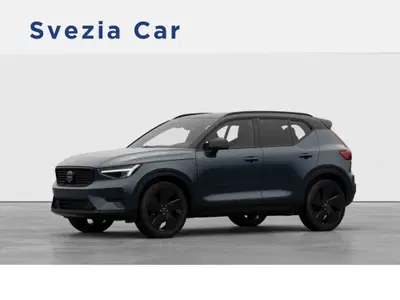 Volvo XC40 2.0 b4 Plus Black Edition auto nuova a Milano