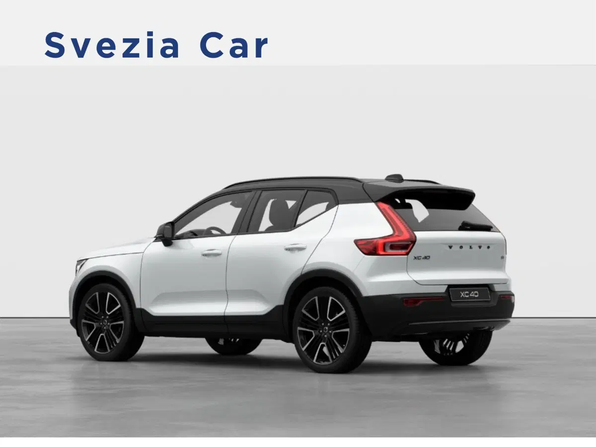 Volvo XC40 nuova a Milano (3)