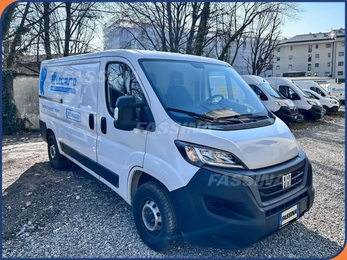 Fiat Ducato Furgone Vetrato usata a Milano