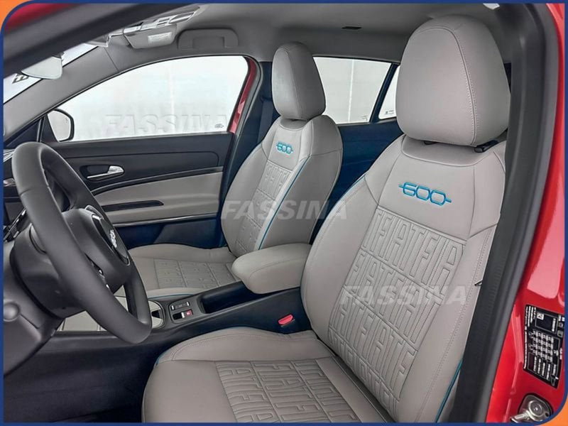 Fiat 600 nuova a Milano (9)