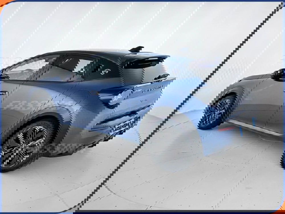 Lancia Ypsilon nuova a Milano (4)