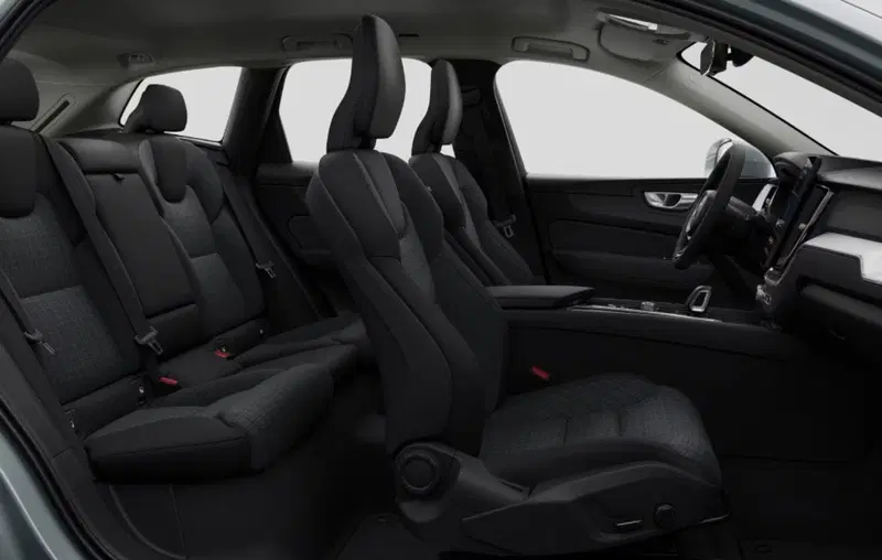 Volvo XC60 nuova a Milano (13)