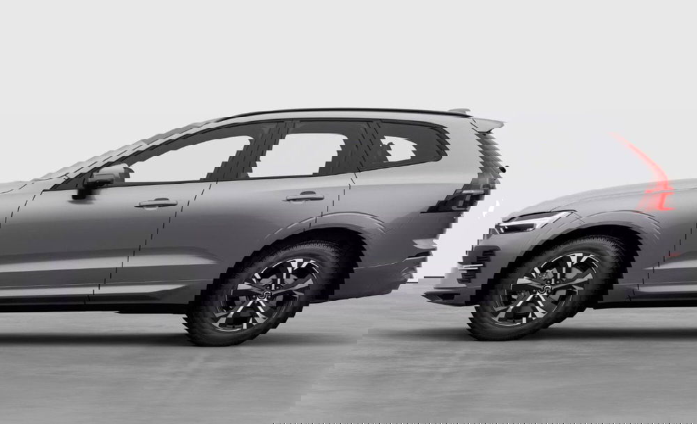 Volvo XC60 nuova a Milano (2)