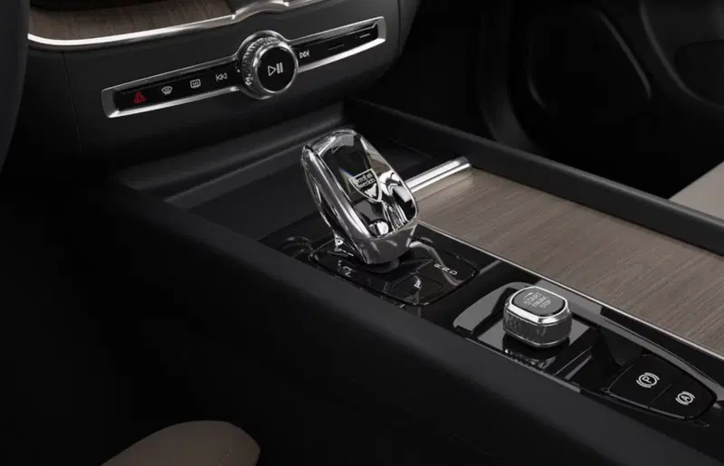 Volvo XC60 nuova a Milano (13)