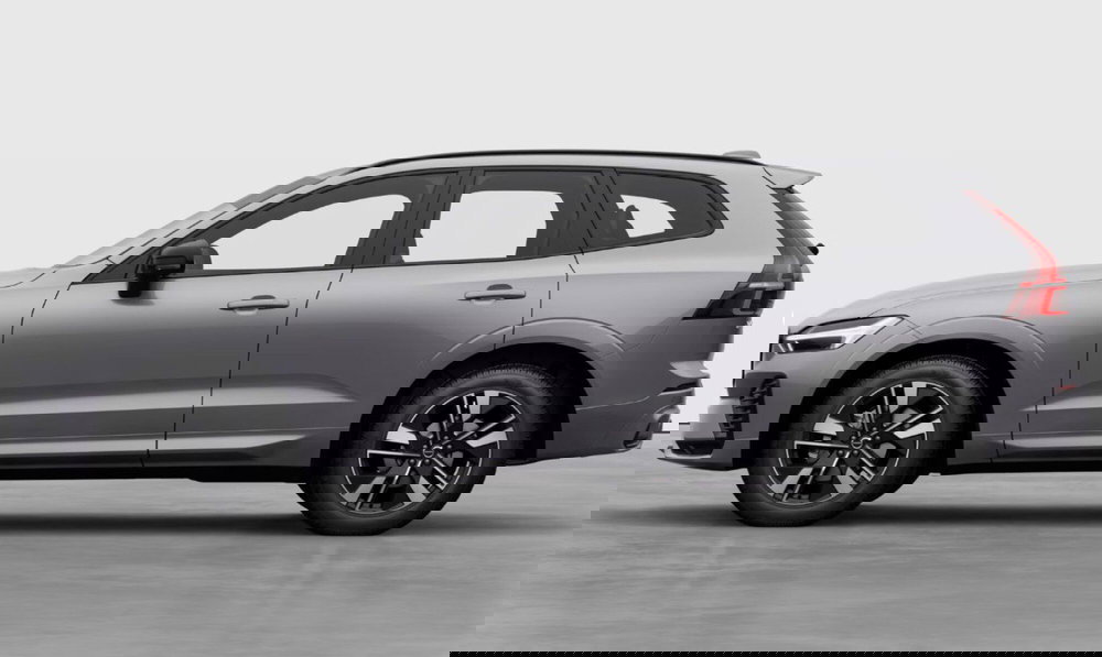 Volvo XC60 nuova a Milano (2)