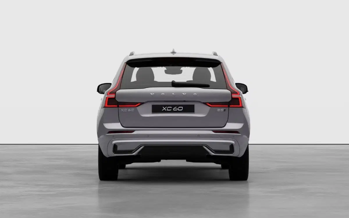 Volvo XC60 nuova a Milano (4)