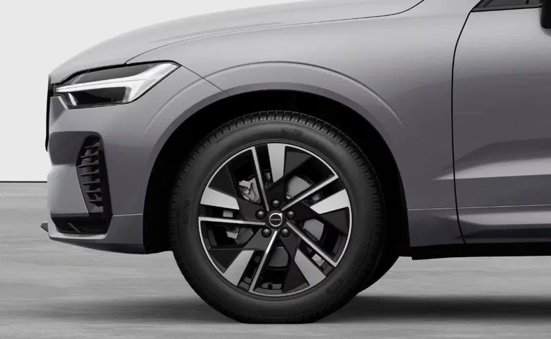 Volvo XC60 nuova a Milano (7)