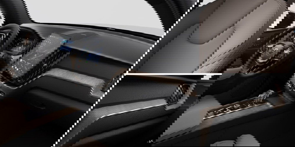 Volvo XC60 nuova a Milano (8)