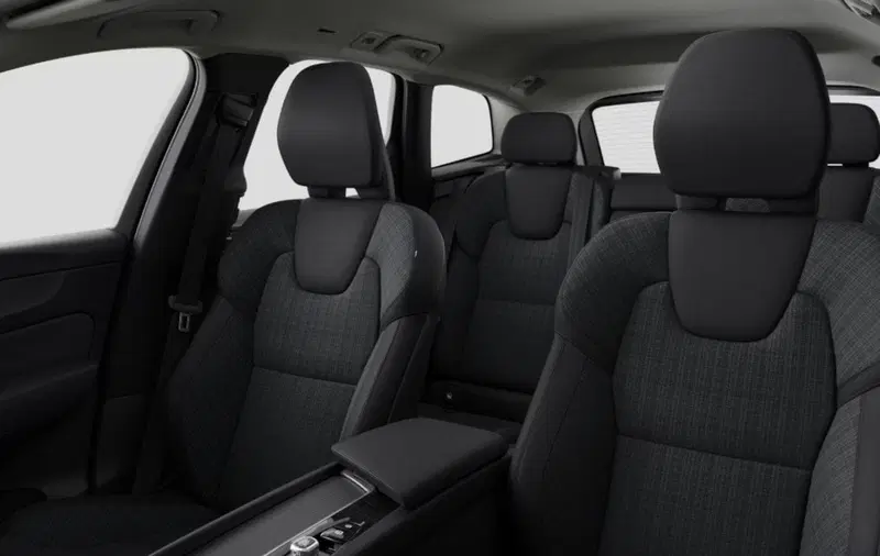 Volvo XC60 nuova a Milano (10)