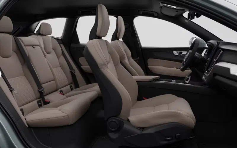 Volvo XC60 nuova a Milano (10)