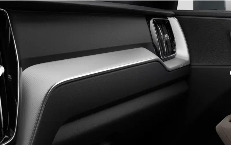 Volvo XC60 nuova a Milano (11)