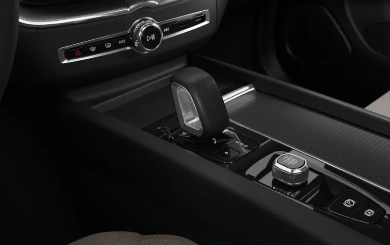 Volvo XC60 nuova a Milano (12)