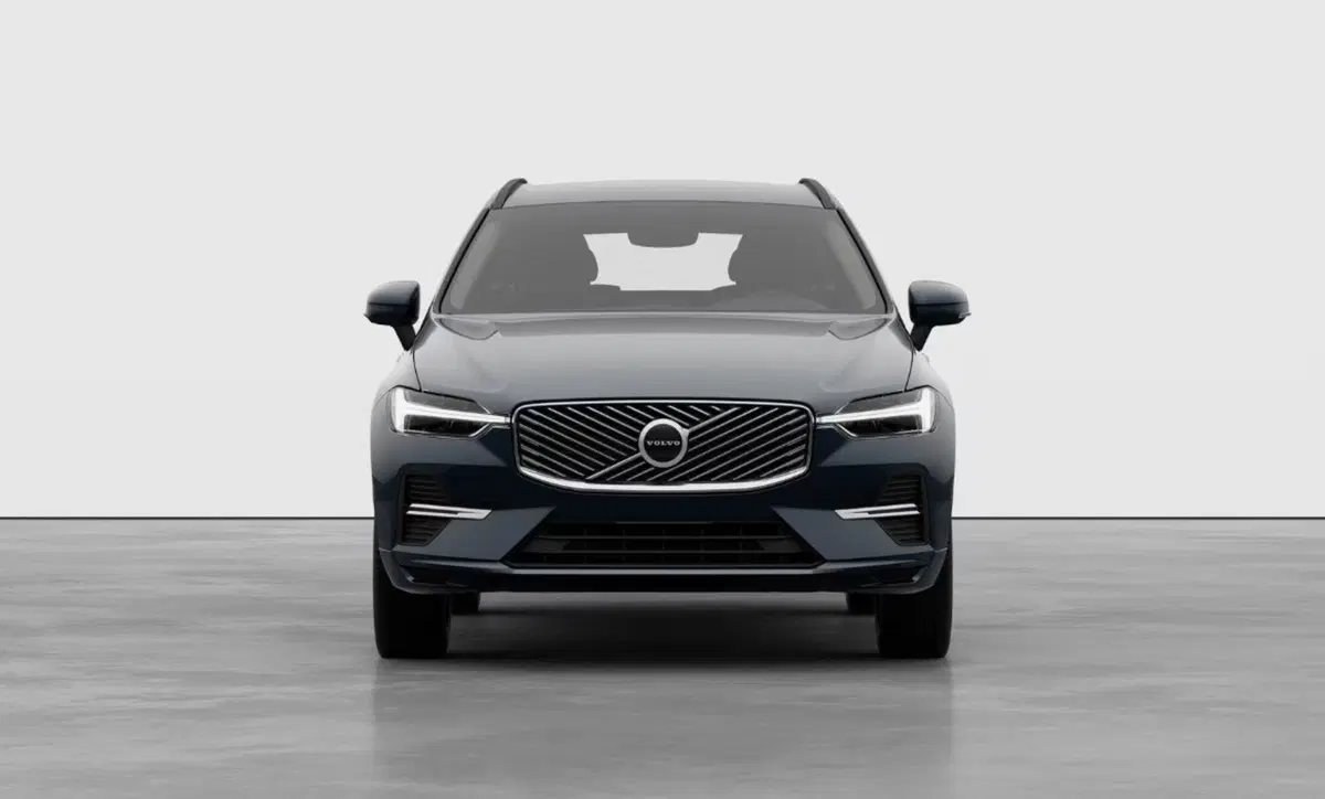 Volvo XC60 nuova a Milano (5)